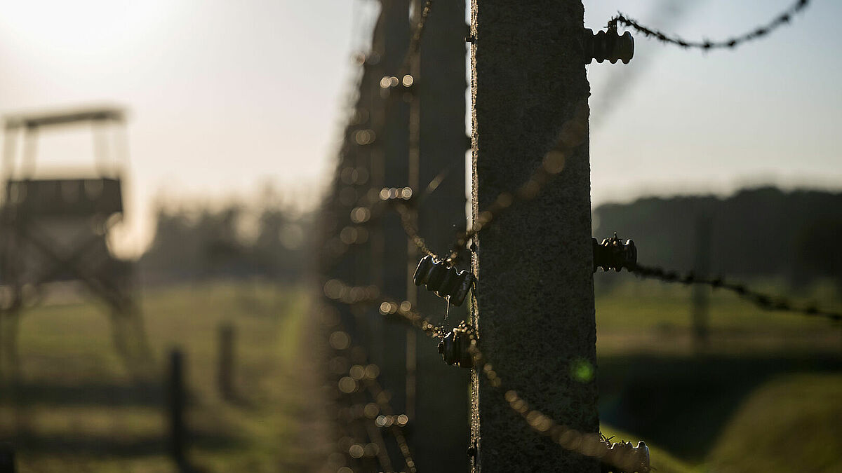 Beim Gedenktag am Samstag wird bundesweit an die Opfer des Holocaust und die Befreiung des Konzentrationslagers Auschwitz am 27. Januar 1945 erinnert. Allein mehr als sechs Millionen Jüdinnen und Juden wurden während der nationalsozialistischen Diktatur ermordet. (Foto: Konzentrationslager Auschwitz-Birkenau 2023).